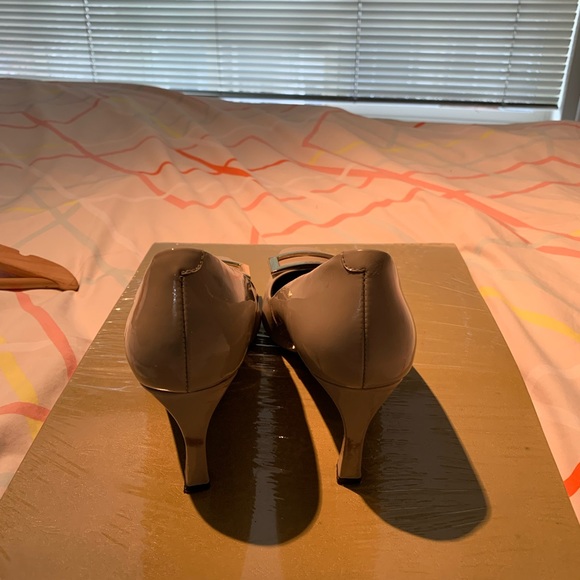 Roger vivier patent leather buckle pumps - Picture 2 of 6